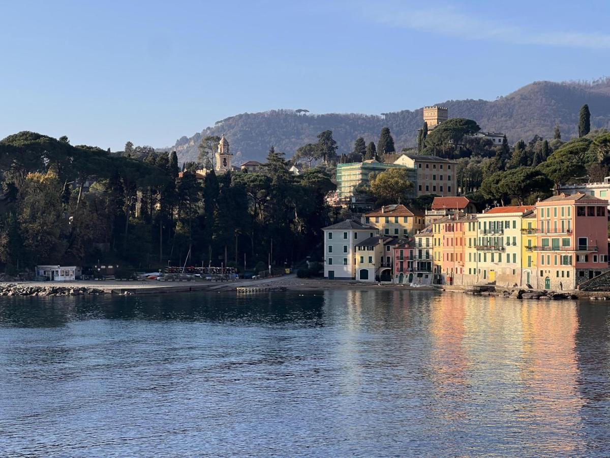 Welcome Riviera - Al Castello-Vista Mare -Romantico E Centrale A 20 Metri Dal Mare-Toll Parking At 15 Euro Per Day To Be Booked In Advance -Subject To Availability Rapallo Exterior foto