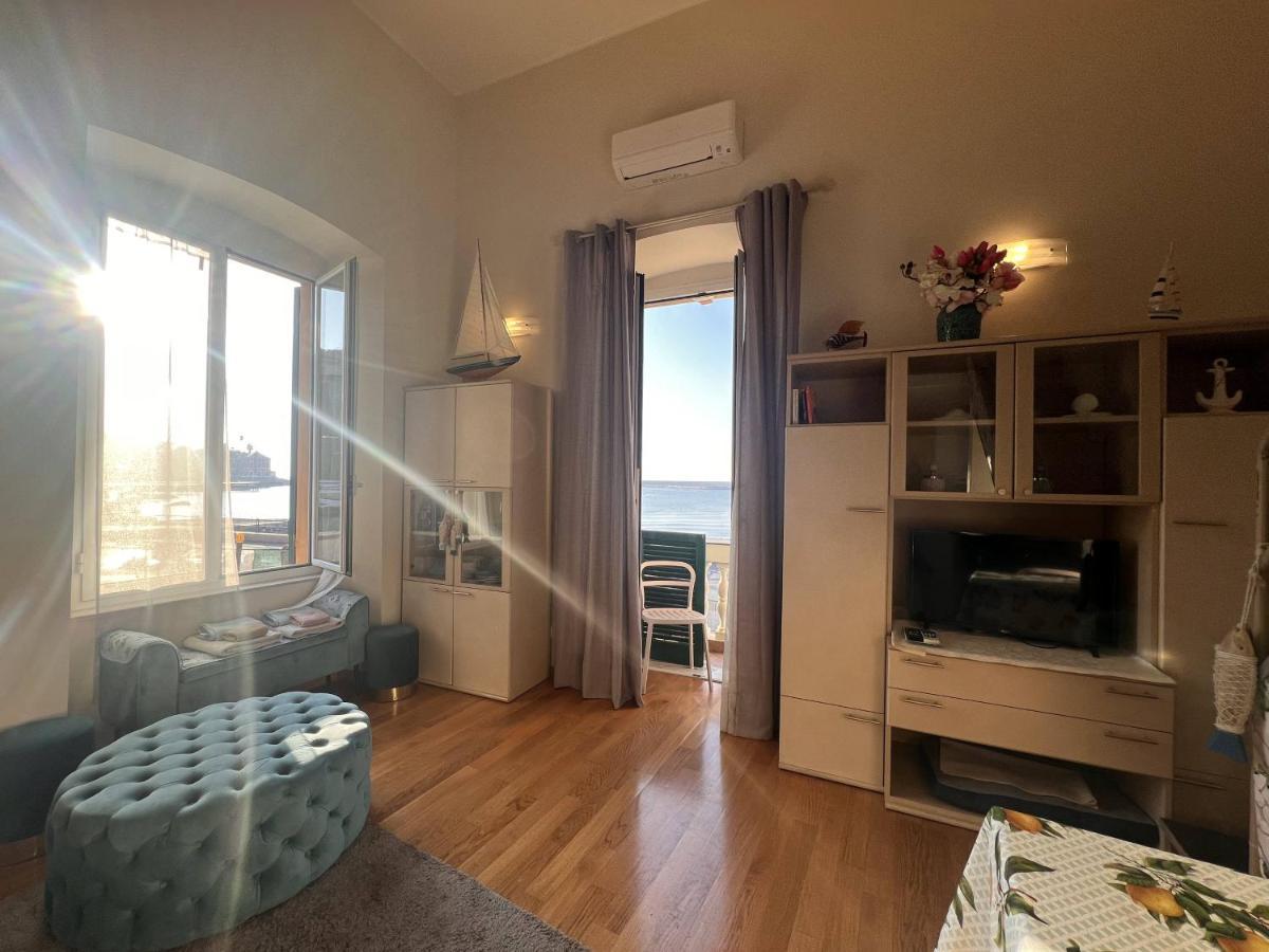 Welcome Riviera - Al Castello-Vista Mare -Romantico E Centrale A 20 Metri Dal Mare-Toll Parking At 15 Euro Per Day To Be Booked In Advance -Subject To Availability Rapallo Exterior foto